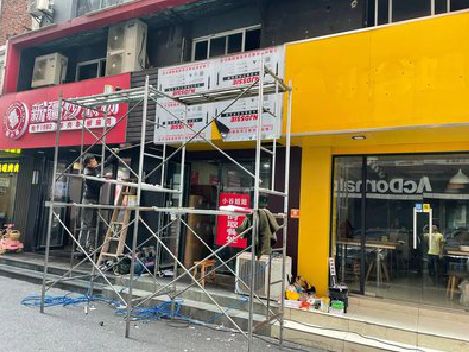 江北区制作广告招牌如何避免它发黄？